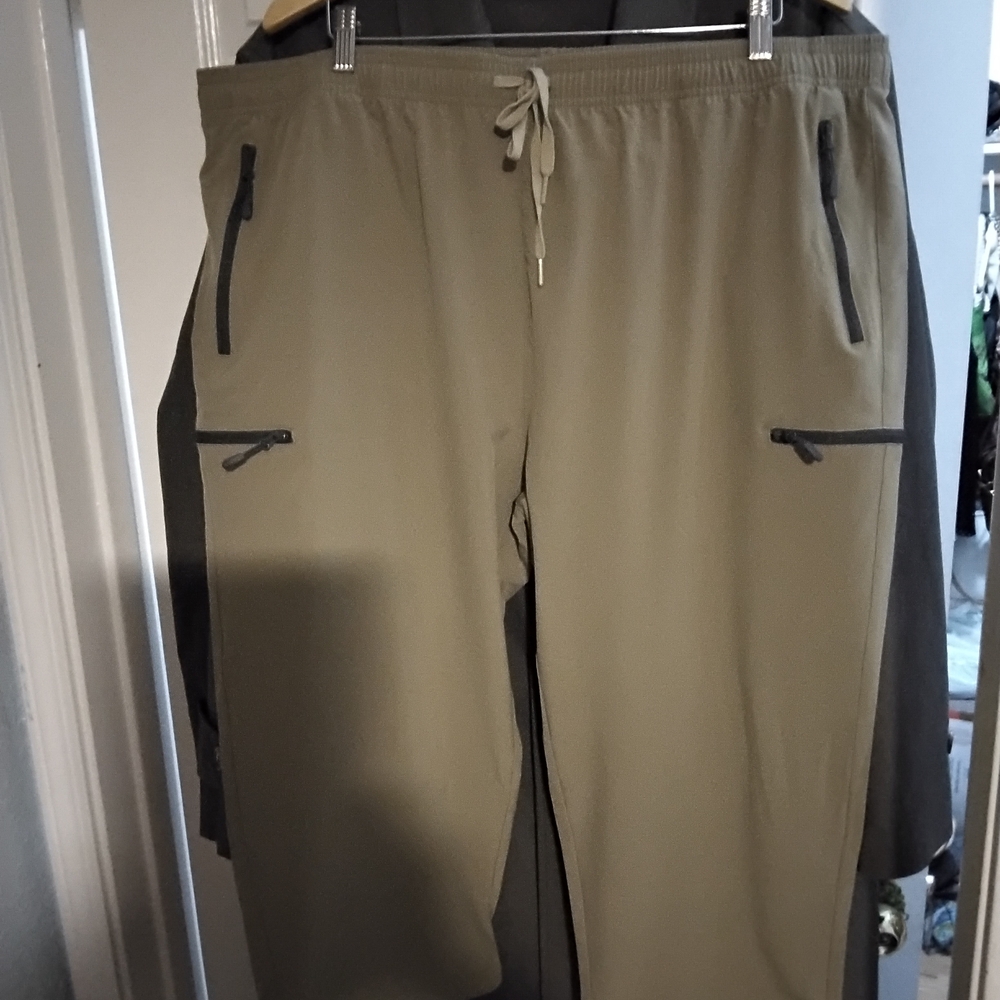 Women's Casual Tan Capris